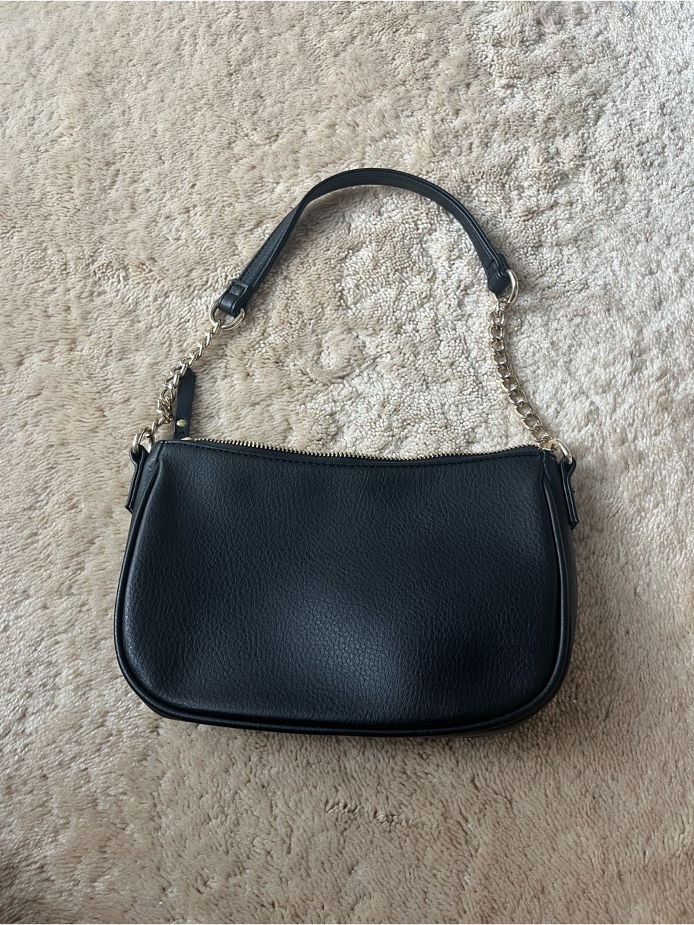 Classic Black Leatherette Shoulder Bag with Chain Strap